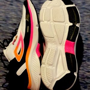 Fila Women’s Size 9